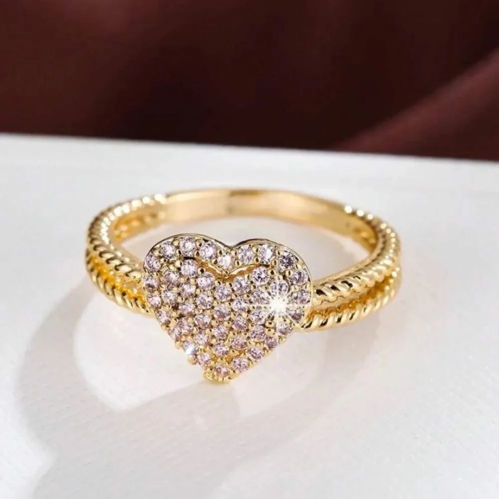 3for$20 1pc Glamorous Cubic Zirconia Heart Decor Ring heart is soft pink color